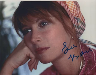 Lee Grant autograph