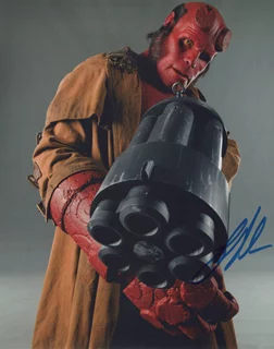 Ron Perlman autograph