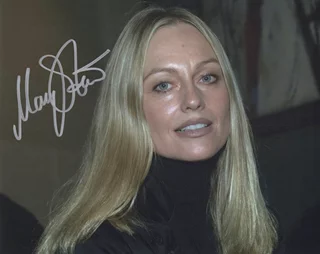 Mary Stavin autograph