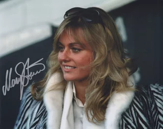 Mary Stavin autograph