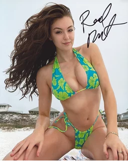 Rachel Pizzolato autograph