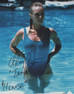 Mary Stavin autograph