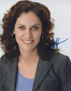 Amy Brenneman autograph