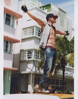 Ryan Guzman autograph