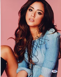 Chloe Bennet autograph