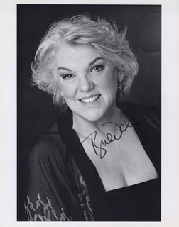 Tyne Daly autograph