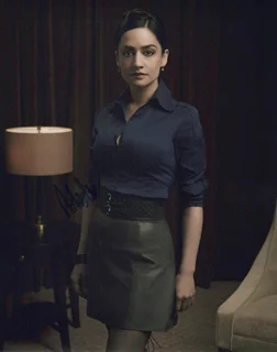 Archie  Panjabi autograph