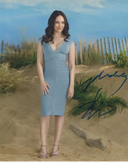 Madeline Stowe autograph