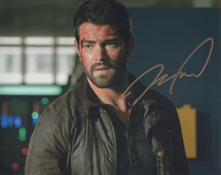 Jesse Metcalfe autograph