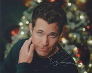 Drew Seeley autograph