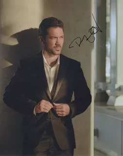 Ryan Paevey autograph