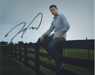 Jesse Metcalfe autograph