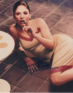 Jodi Lyn O'Keefe autograph