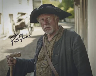 Phil Davis autograph