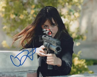 Chloe Bennet autograph