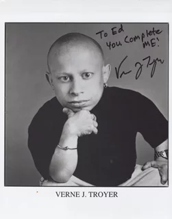 Verne Troyer autograph