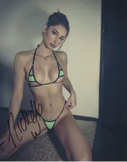 Nichelle Wolcott autograph