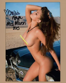 Chelsie Aryn autograph