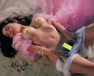 Maria Checa autograph