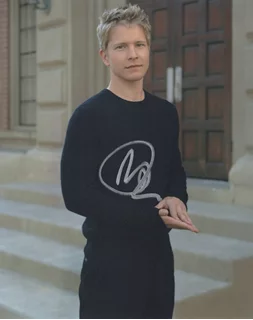 Matt Czuchry autograph