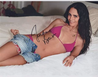 Jordana Brewster autograph