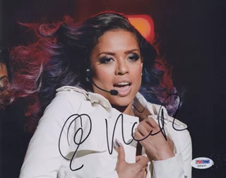 Gugu Mbatha-Raw autograph