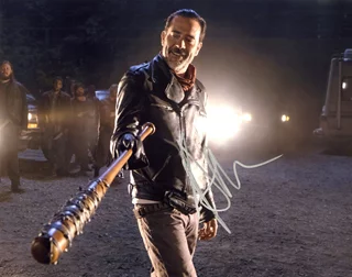 Jeffrey Dean Morgan autograph