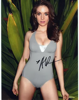 Alison Brie autograph