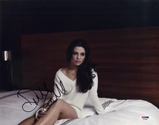 Danielle  Campbell autograph