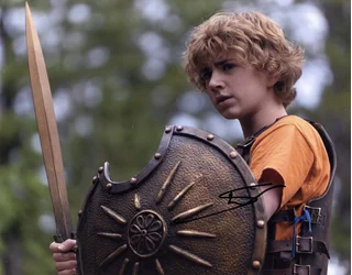 Walker Scobell autograph