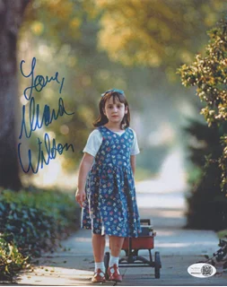 Mara Wilson autograph