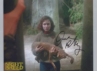 Anne Bobby autograph