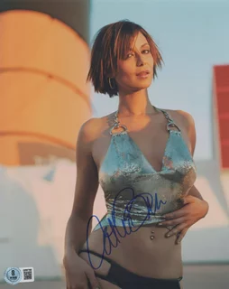 Catherine Bell autograph
