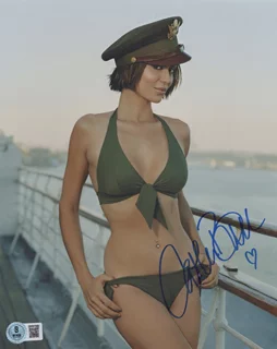 Catherine Bell autograph