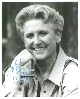 Ann B. Davis autograph
