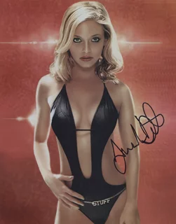Amanda Detmer autograph