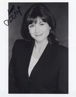 Dinah Manoff autograph