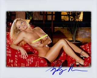 Sydney Moon autograph