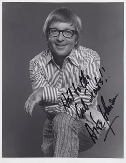 Arte Johnson autograph