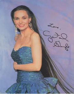 Crystal Gayle autograph