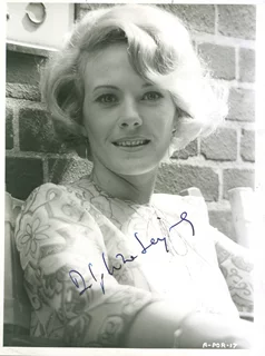 Delphine Seyrig autograph