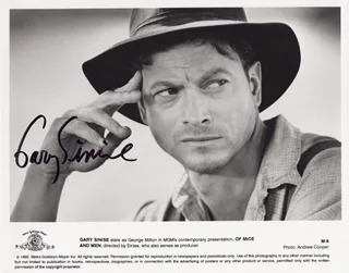 Gary Sinise autograph
