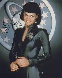 Missi Pyle autograph