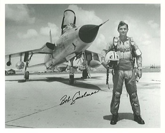 Bob Cardenas autograph