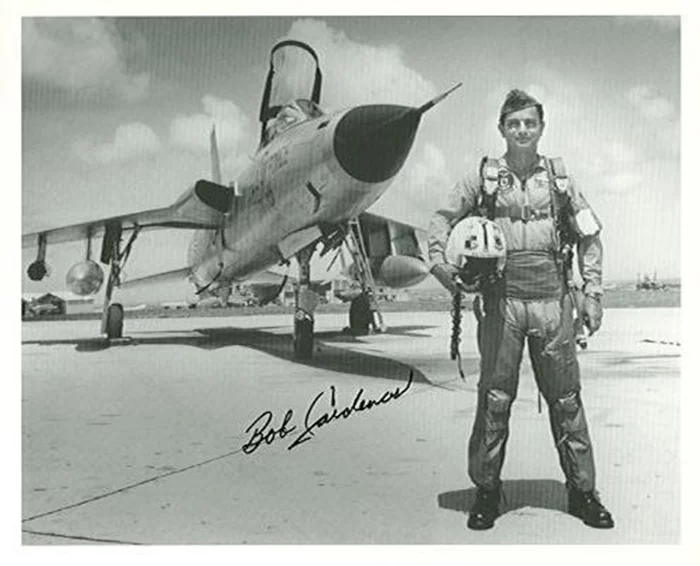 Bob Cardenas autograph