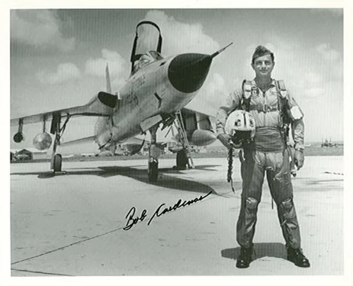 Bob Cardenas autograph