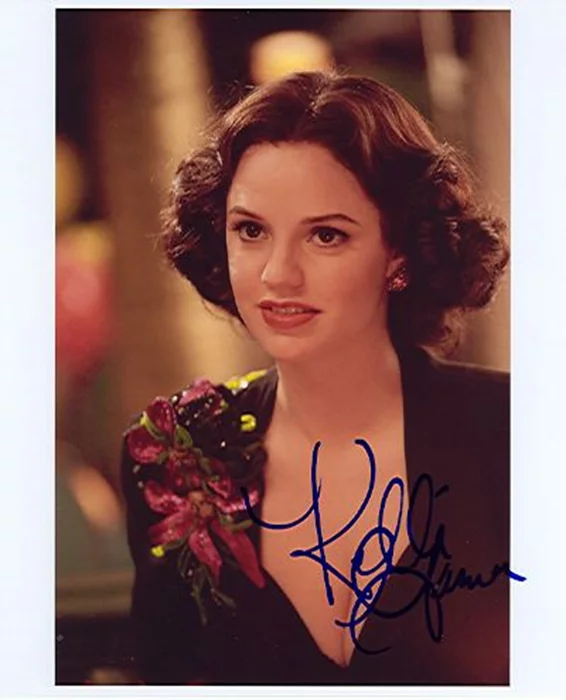 Kelli Garner autograph