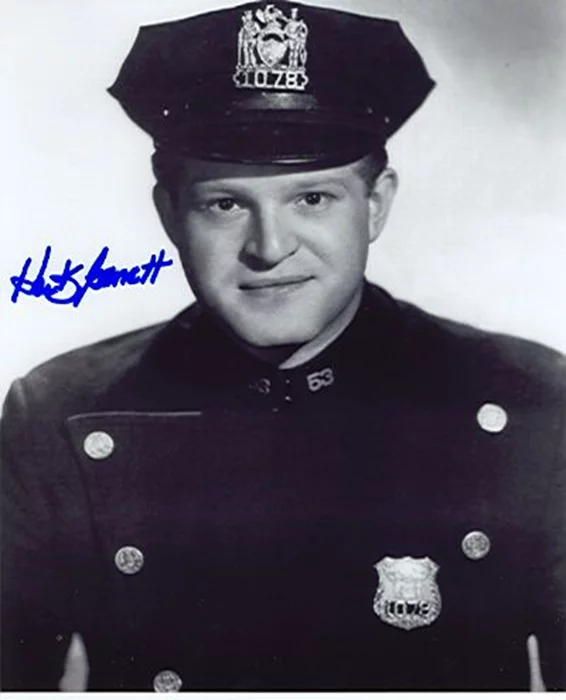 Hank Garrett autograph