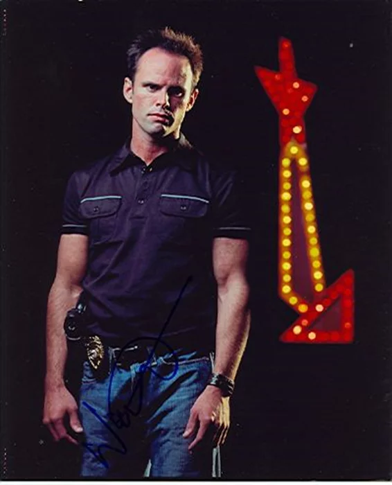 Walt Goggins autograph
