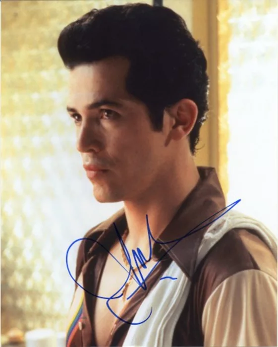 John Leguizamo autograph